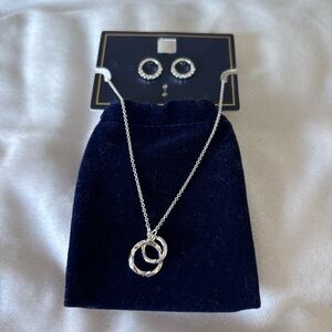 Elegant Silver Jewelry Set